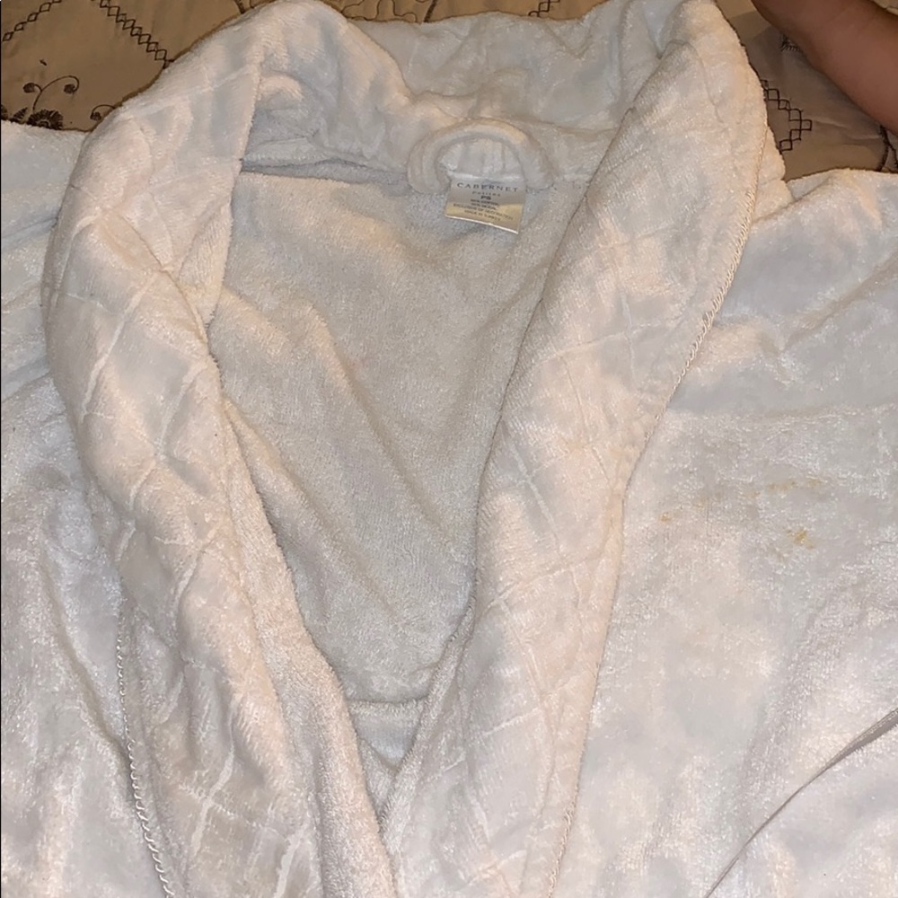 I’m Selling a white robe, very soft